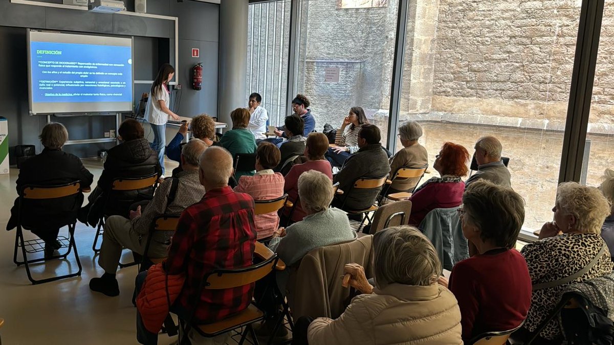 primariaicscat's tweet image. Com gestionar el dolor crònic?

#ResidentsAPBCN de medicina i infermeria familiar i comunitària del #CAPGòtic orienten a la ciutadania que en pateix

📌Sessions del 6è Cicle de Benestar del Gòtic
Els dimecres a les 11.30 h, fins al 19 de juny, al Centre Educatiu Placeta del Pi