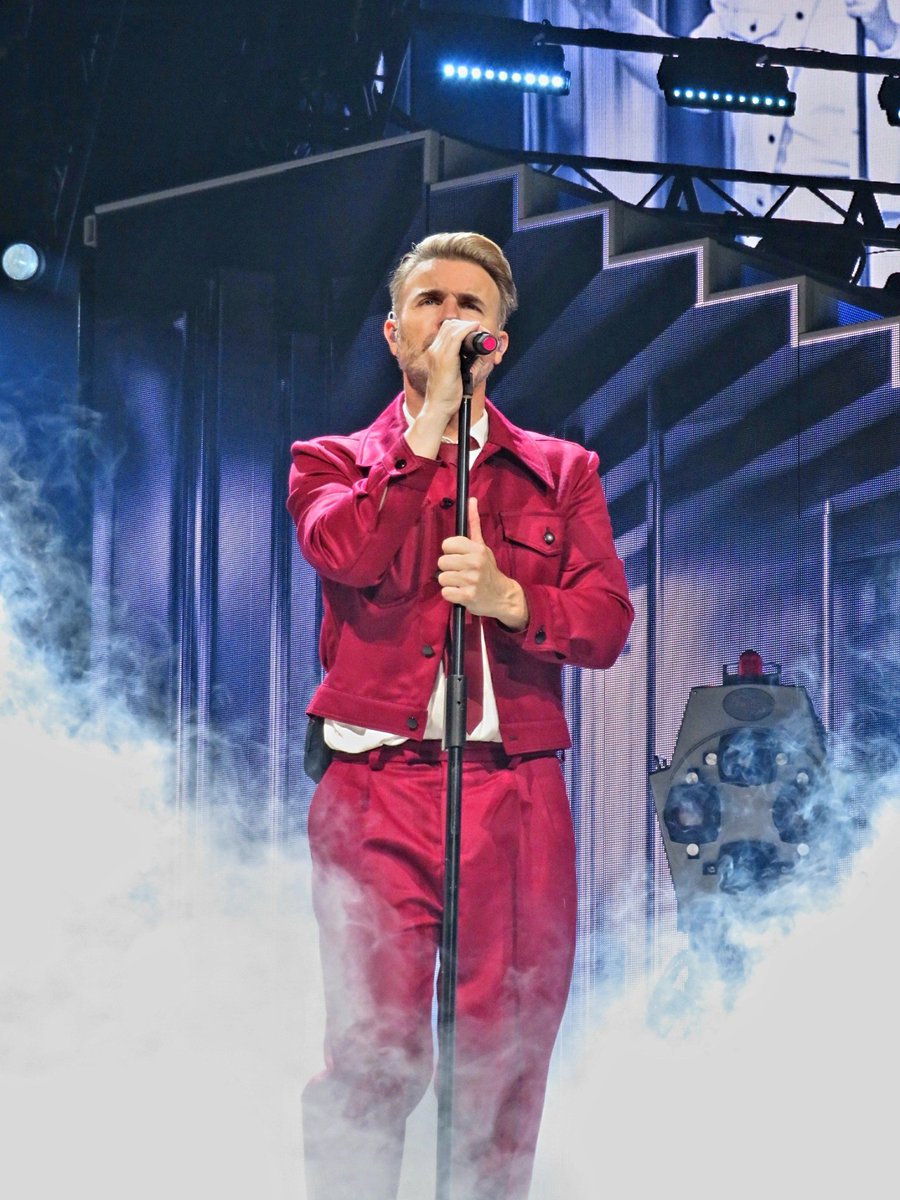 cathcarvalho92's tweet photo. Mr @GaryBarlow in Dublin for the second night ☺️

📷 @cathcarvalhoph 
#takethat #ThisLifeOnTour #garybarlow https://t.co/U3NSltbPoI