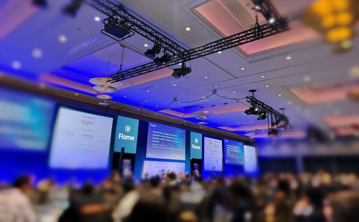 YanQinyq's tweet photo. 🎙️Day 1 of #Flame2024 main conference is ON 👏

Now: Panel on “Diversification of supply and domestic production: prospects for LNG, green gases and nuclear in the next 10-15 years?” #Flameconf https://t.co/yAwVMsw9o7