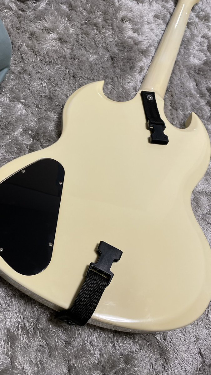 HiroWaves's tweet photo. ニューSG、めちゃくちゃ牛歩で準備中です
ストラップはクリップロックしか信用できない https://t.co/vqGH4kSlP6