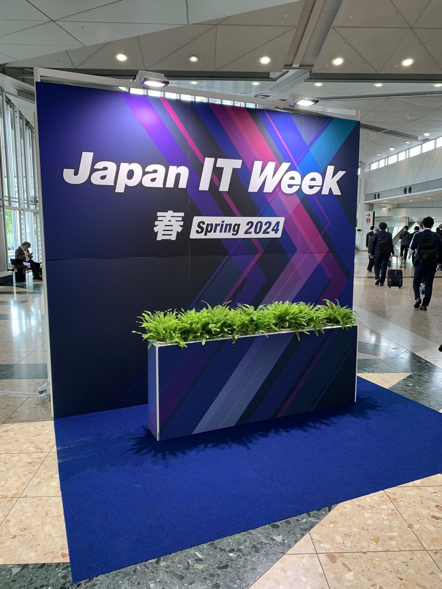 usaru777's tweet photo. #かるまる池袋 の早朝アウフグース、
カントリーミュージックに合わせた、
やわらかくて心地のいい熱波が最高でした🔥
からの、東京ビッグサイトで開催中の、
#JapanITWeek へ！
エッジAI、メタバース活用、METAやDENSOのセミナーでは、AI活用の取り組みについて大変興味深い内容が聞けました！ https://t.co/MoI2u1ohpS