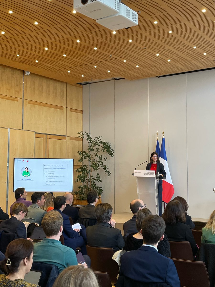 Aujourd’hui se tient la première réunion du Comité des partenaires #JechoisislaFrenchTech au @Economie_Gouv . Ouverture par la secrétaire d’Etat @Marina_Ferrari et @ClaraChappaz qui rappellent l’ambition du programme de doubler la commande publique et privée d’ici 2027