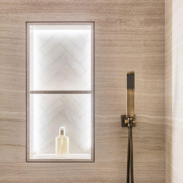 GMI_Stonework's tweet photo. We love details. Mixing materials is such a smart awy to elevate any design. Bespoke bathroom in Filetto light with Mystery White herringbone tiles.#interiordesign #interiors #design #interiorarchitecture #mysterywhitegmi #filettolightgmi #naturalstone #marble #gmi #gmistonework https://t.co/ENO7gyxQXM