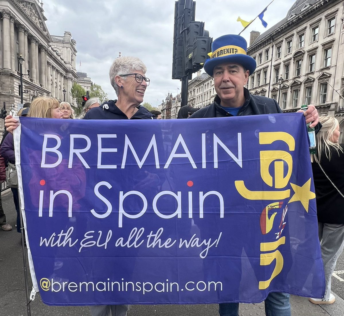 Our Chair @Suewilson91 is in London today and has joined the wonderful Steve Bray and SODEM If you’re there, stop by and say hi. #RejoinEU