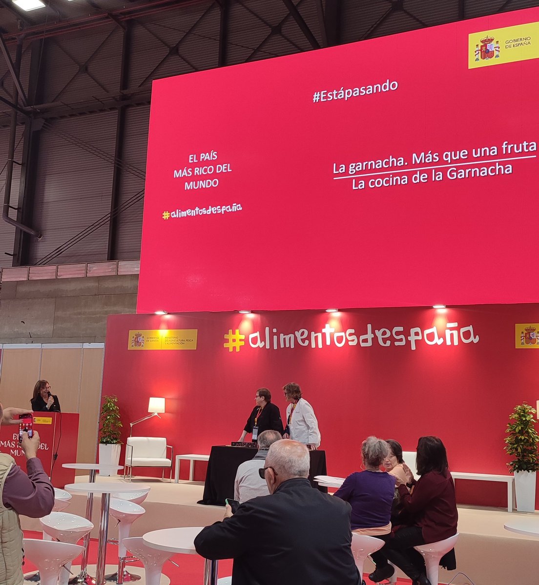 ¡Buenos días <a href="/GrupoGourmets/">Grupo Gourmets</a>!

Presentamos nuestra cocina de la garnacha en el stand de Alimentos de España, @mapagob. 

🍇 Garnachicos de Fuendejalón y Sal de Garnacha. 

#aragonalimentosnobles #garnacha #alimentosdearagon #salongourmets <a href="/aragonalimentos/">Aragón Alimentos</a>