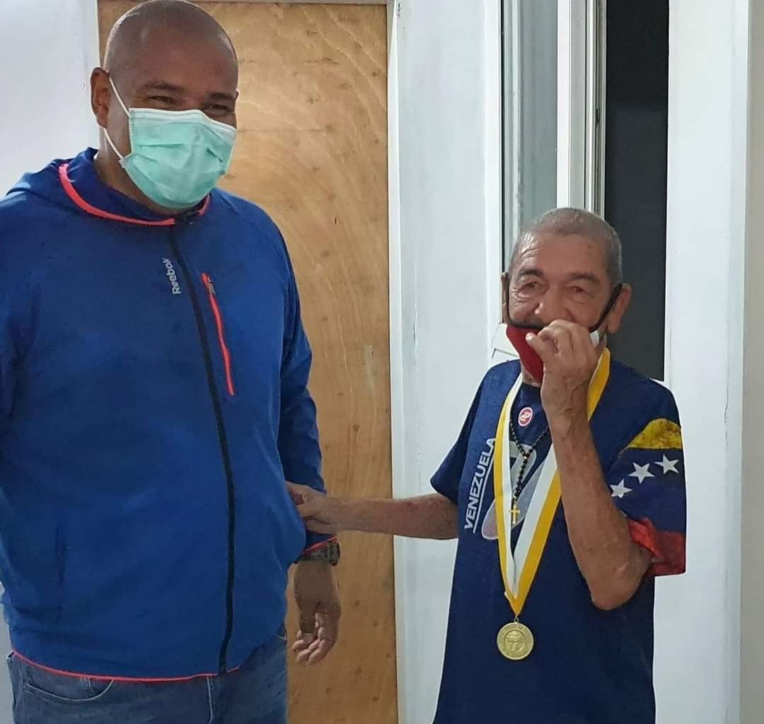 YO❤️CUMANÁ Con profunda tristeza recibo la terrible noticia de la partida física de mi amigo y nuestro campeón olímpico, Francisco “Morochito” Rodríguez. Vuela alto campeón!!! Dale gancho a la eternidad!!! #Qepd