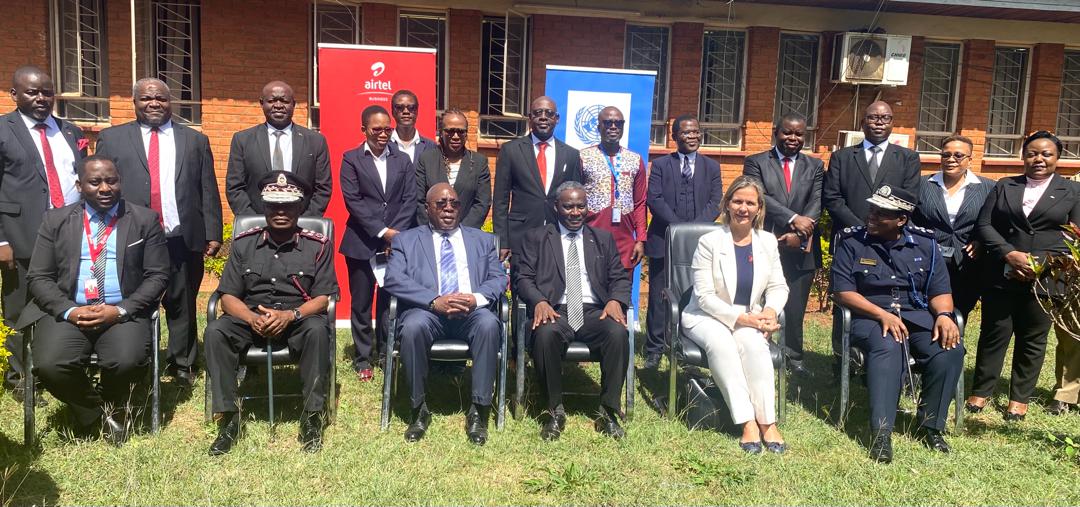 Unlocking the power of partnership: @MalawiGovt teams up with UNDP & Airtel, leveraging their wide coverage for reliable internet connectivity, ensuring sustainability of the e-court. #PartnershipPower #eCourt