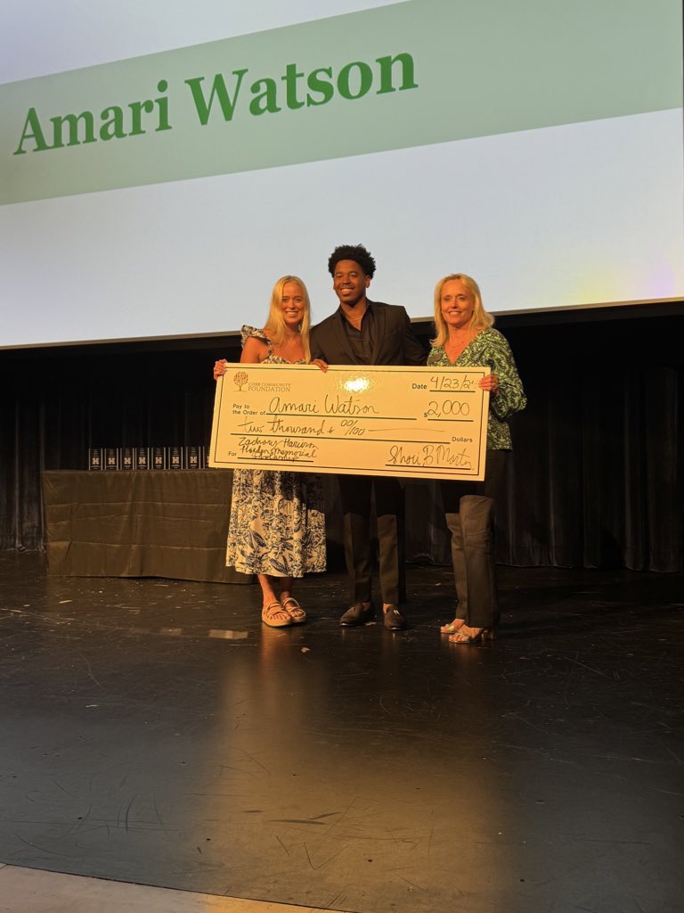 AmariWatson5's tweet image. It is a blessing to be recognized for years of hard work on and off the field. Thank you to Mrs. Poole and the selection committee for considering me for the honor that is the Zachary Harrison Harden Memorial Scholarship.
@hoyaprincipal  @HoyaCounselors @CobbSchools