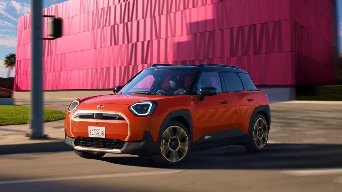 BMWGroup's tweet image. Meet the new MINI Aceman ⚡️

Featuring a solely all-electric powertrain, it brings a new level of excitement to our lineup. The crossover makes a progressive statement while staying true to the brand’s roots.

👉 b.mw/GPrI

#BMWGroup #MINI #MINIAceman