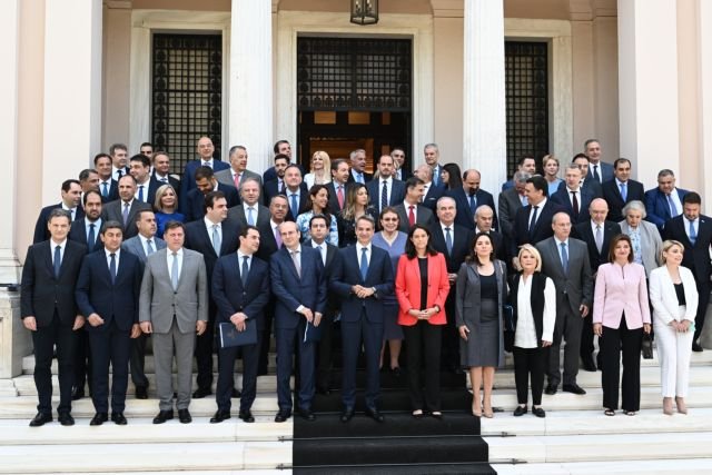 PGPapanikolaou's tweet photo. Καλά τα είπες Βίκυ της Βαρείας @vickyflessa.
Όλοι μαζί τα σκοτώσατε.
Και μετά τα ξανασκοτώσατε με την συγκάλυψη. https://t.co/FhjQHIYvqz