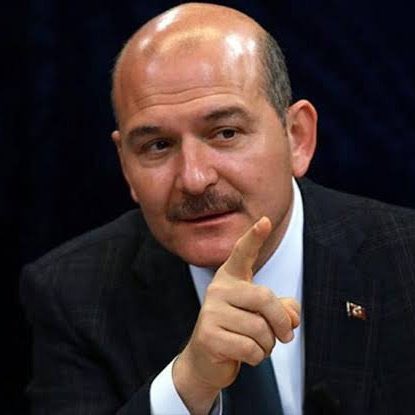 Süleyman Soylu: “Benim hakkımda son 10 ayda toplam 550 köşe yazısı yazılmış ve hepsi olumsuz. Bu normal mi?”

O kendini prenses peri sanıyo
Ne hata yapsa geri sarıyo
Mitolojiden biri sanıyo
Bendeki de saç o taç görüyo😂

Süleyman Soylu 
#sondakika