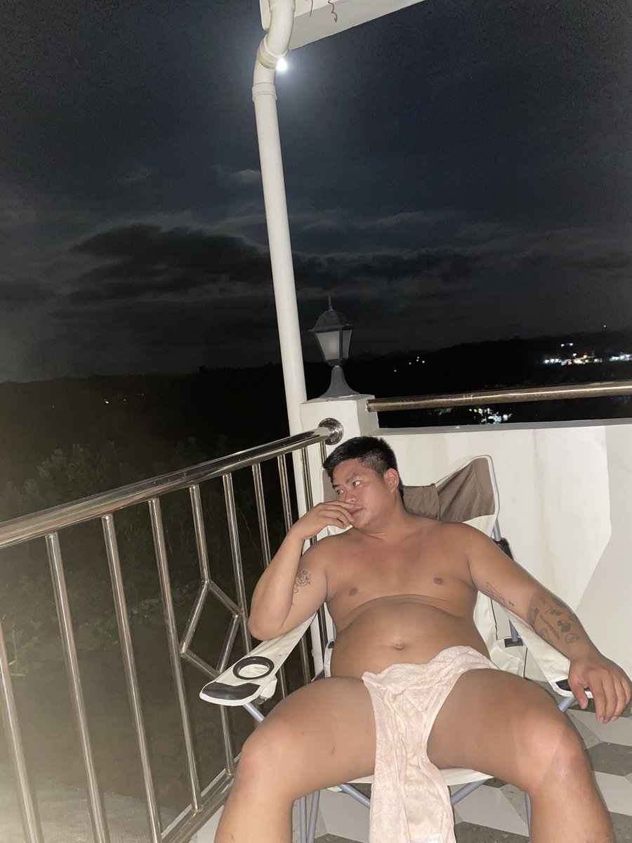 ceddie_r's tweet photo. Ang init sa pinas 🥵🥵🥵 https://t.co/e00wWB9RRl