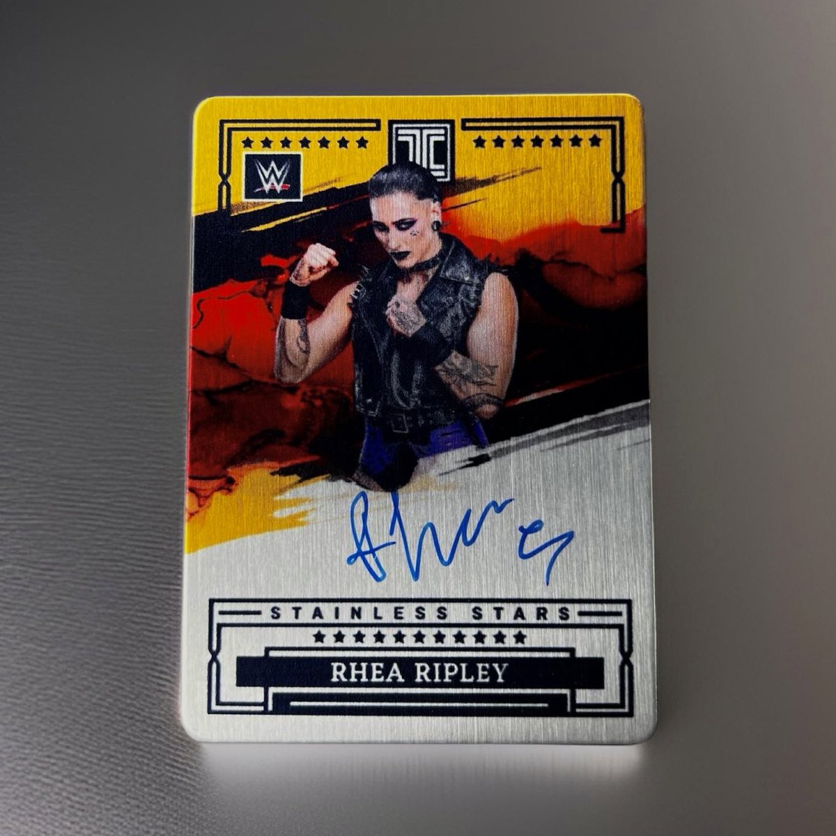 Mami 😈 Stainless Steel Gold auto for #wrestlingcardwednesday @RheaRipley_WWE @WWE @PaniniAmerica #RheaRipley #mami #mamiisalwaysontop #wrestlingcards