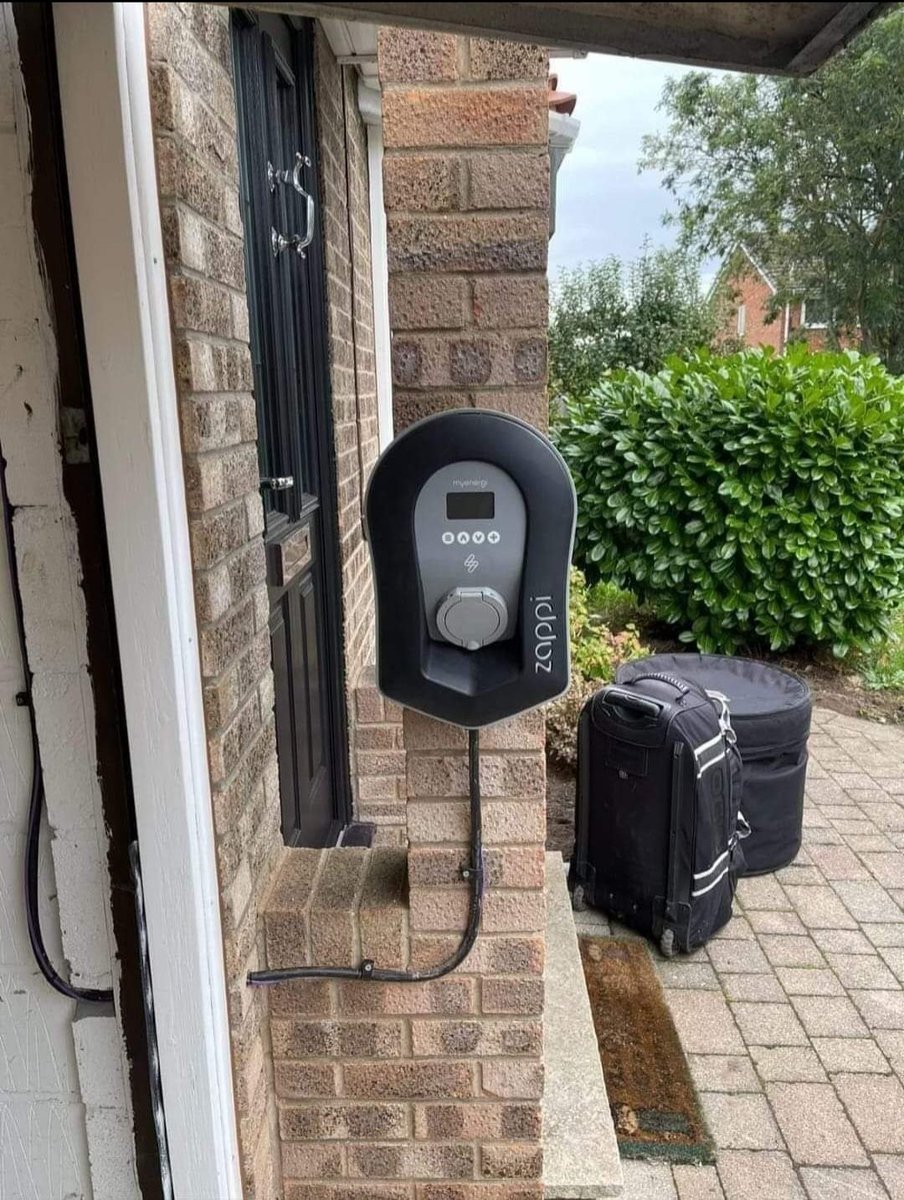 Do you have an electric vehicle? Want to make it more convenient for you to charge? 

Why not contact us today to have your EV charger installed at your home address! 

#electricvehicle #EVcharger