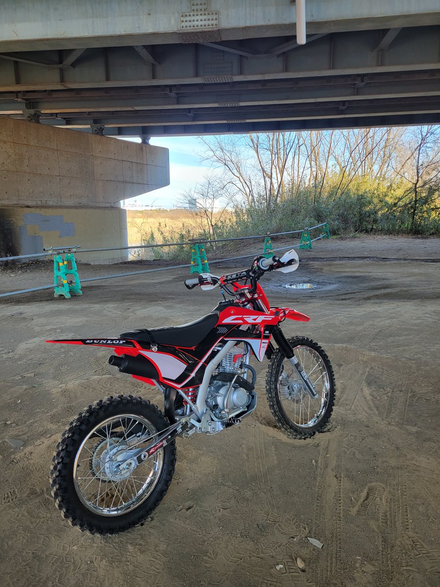 crf1000lkove450 tweet picture