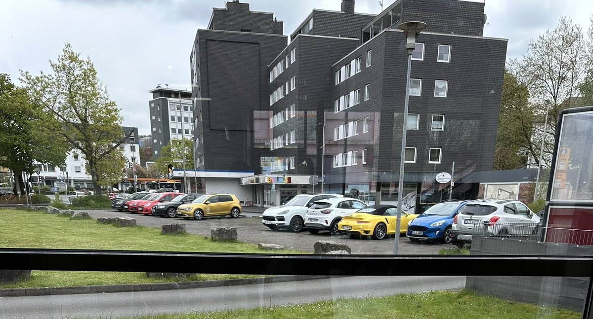 Someone parked this beauty - Yellow Porsche outside my office !! ❤️‍🔥