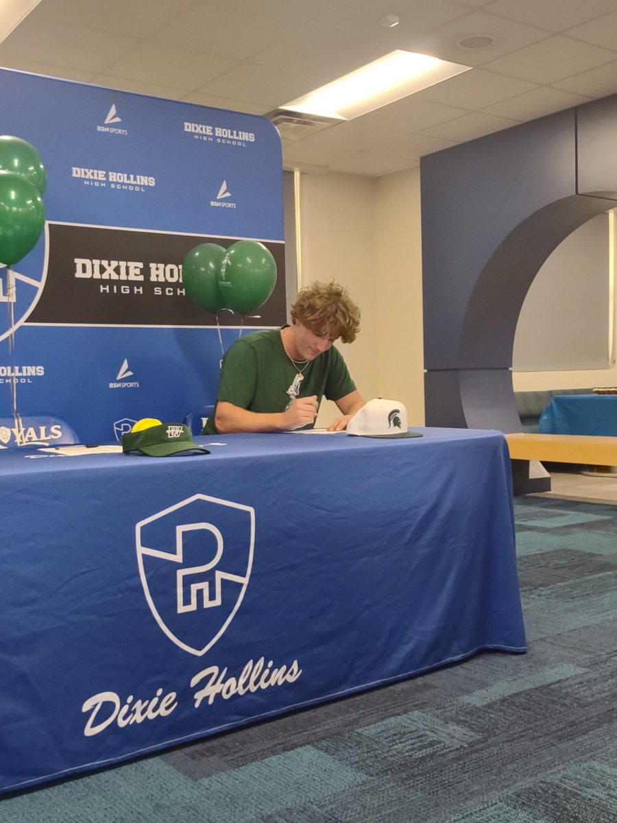 HsHollins's tweet photo. Thank you to everyone who came out to support these student-athletes yesterday and every day leading to this moment https://t.co/koSiu69QZi