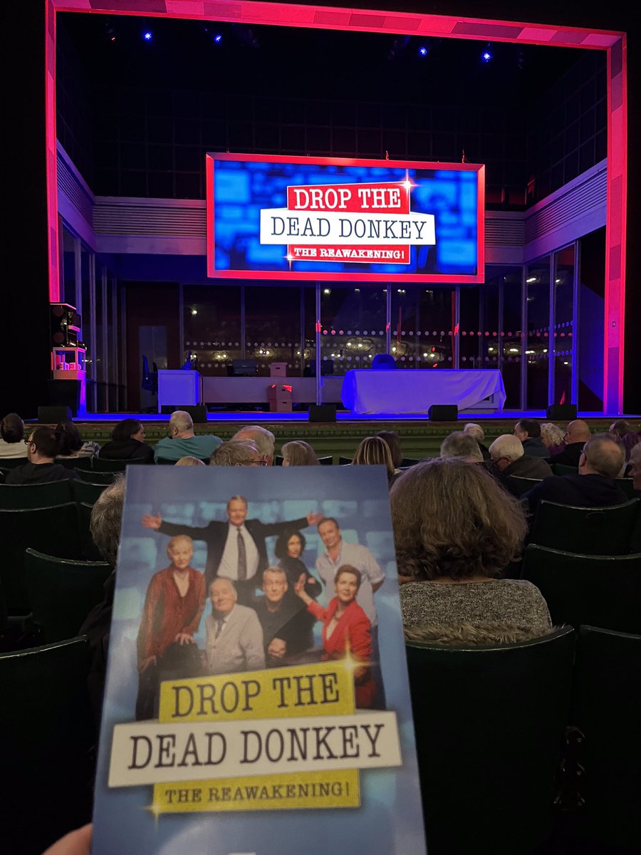 We loved @DTDD_TOUR last night @RoyalNottingham. Great to see the gang back together again! @EM_Theatre 🎭