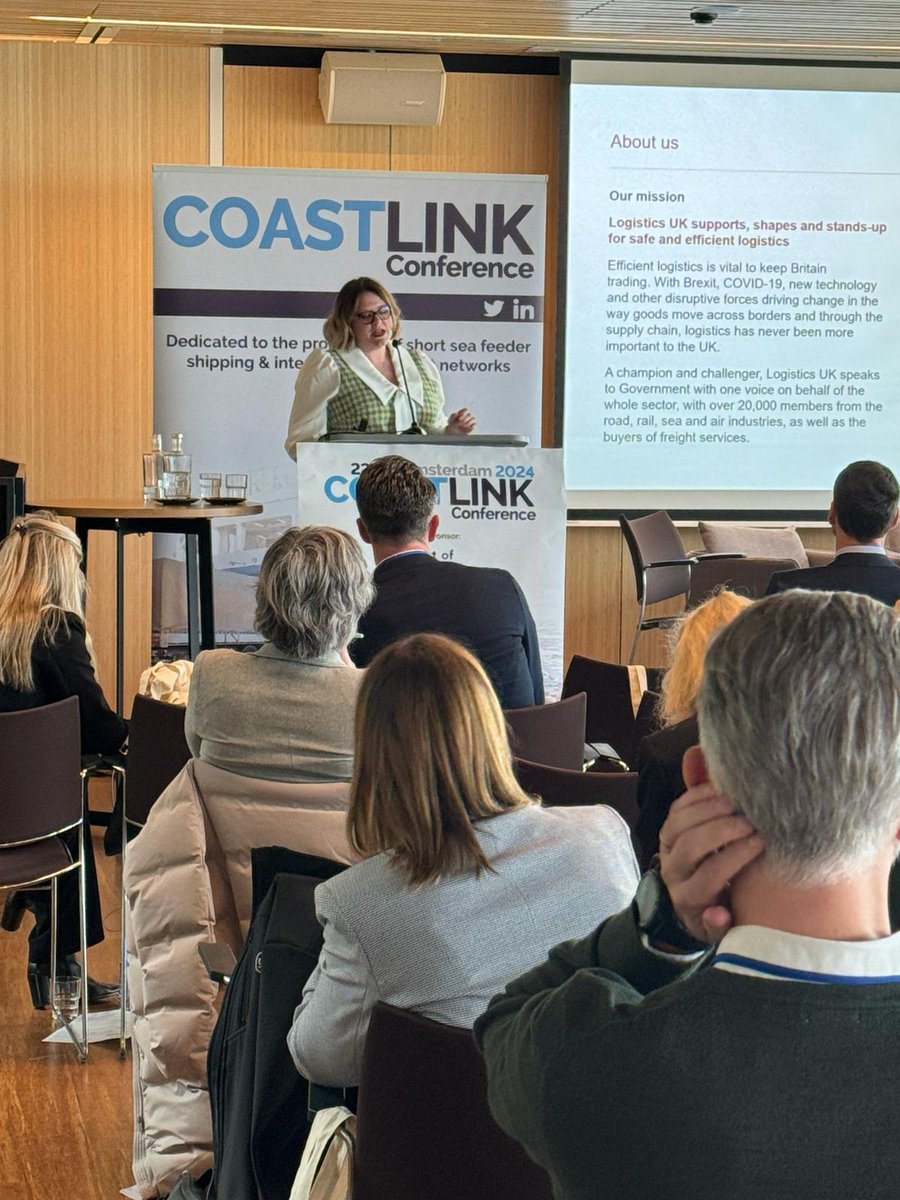 Coastlinkconf's tweet photo. @PortofAmsterdam @Samskip @RHDHV LIVE | How do we move more goods by rail and water?
Alexandra Herdman Logistics UK talks delegates through vitality of unlocking barriers, including lack of #infrastructure and access to wharves, to increasing #freight by water.
What are your thoughts? #Coastlink https://t.co/er6sB8IiJC