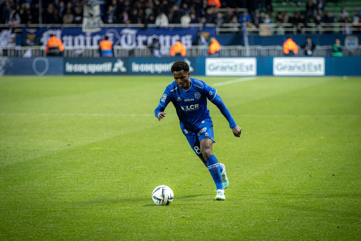 estac_officiel tweet picture