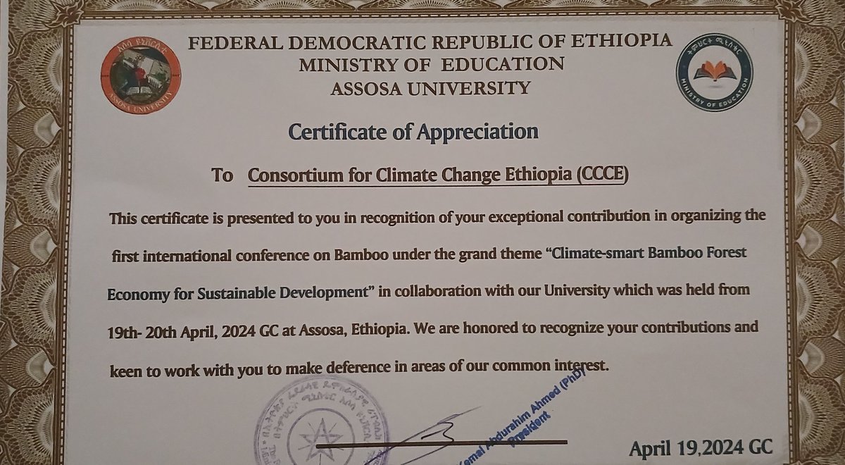 CCCE is deeply grateful to Assosa University for presenting us with the Certificate of Appreciation. We are committed to collaborating further on common interests for making a positive impact in our communities. 
#SDG17
@PACJA1 @SatishBellie @epaethiopia @Yabtsega_Assefa