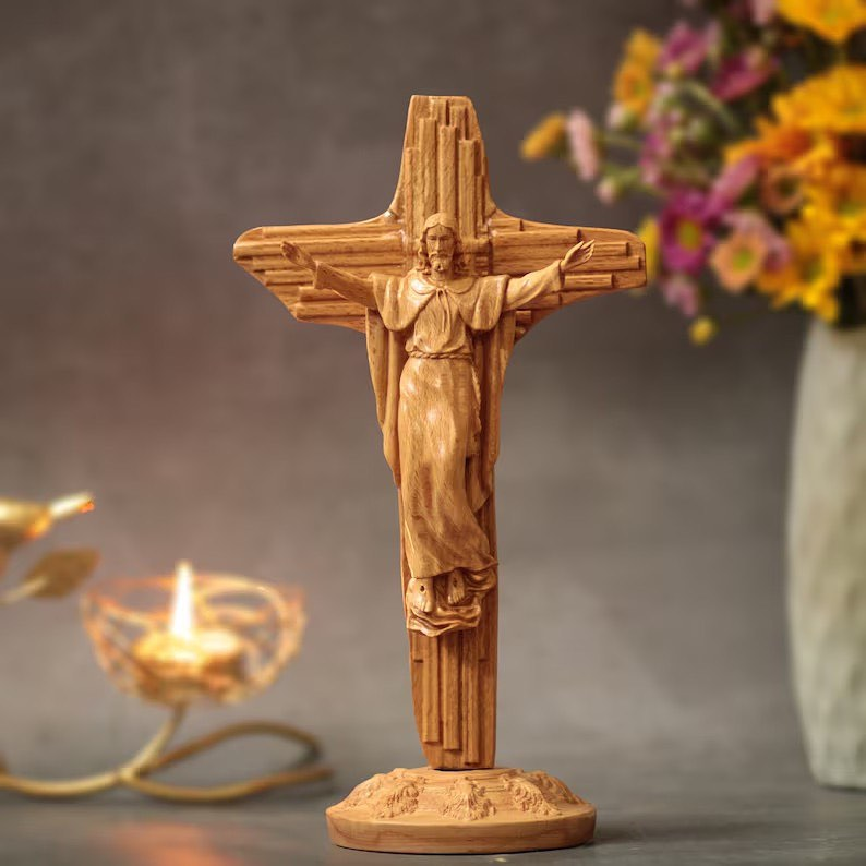 JM_Catholic's tweet photo. This exquisite crucifix serves as a poignant symbol of faith and devotion, meticulously designed with intricate details to depict the Resurrection of Jesus Christ. 
Order here: https://t.co/MTqEl4f8o7
--
#jmcatholic https://t.co/Q1hsqyw1Rs