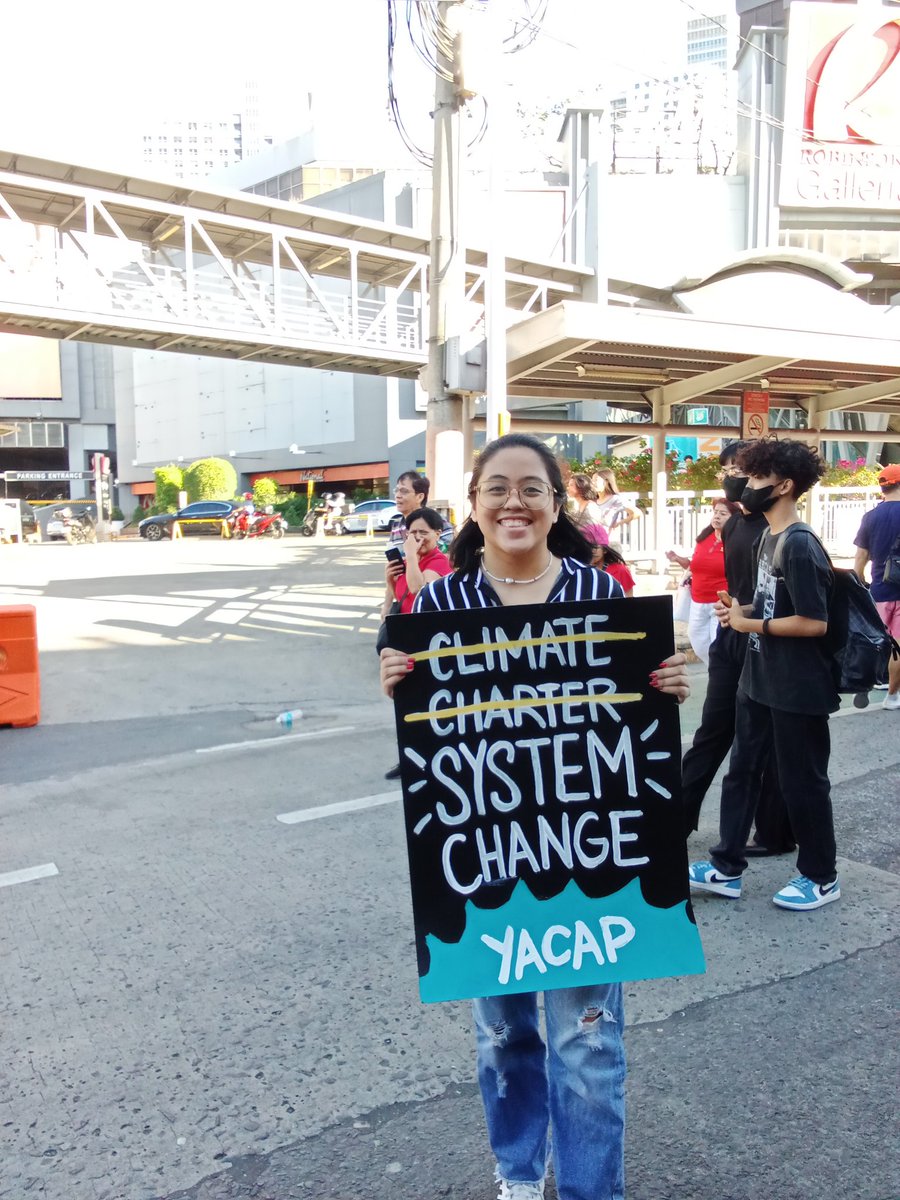 rxchldc's tweet photo. Tanong sa card: 
Are you truly happy?

Me habang nasa movement: https://t.co/IULlVZw4Cy