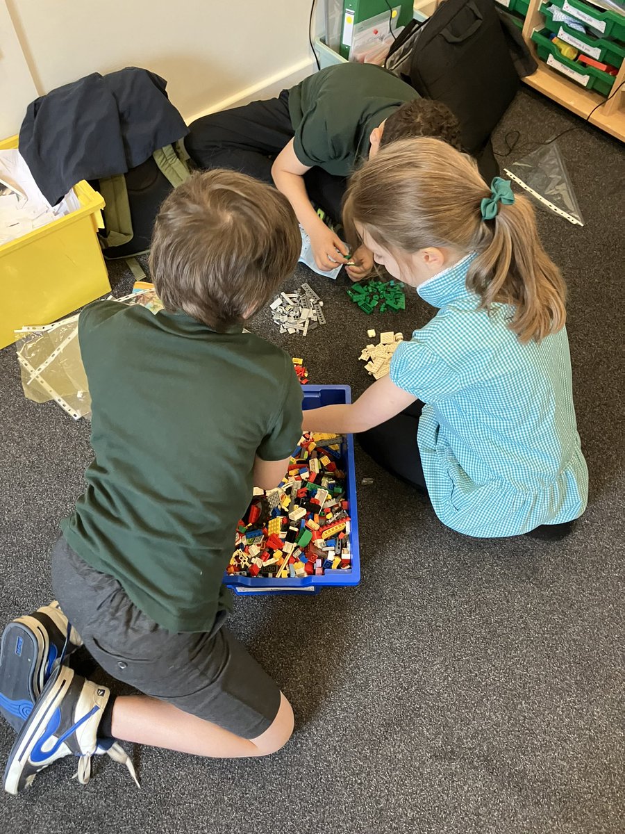 Some of the children in Class 3 were using their skills and knowledge from the LEGO Therapy sessions this morning to work together. Good job Class 3! #LEGOTherapy #building #socialtime #workingtogether