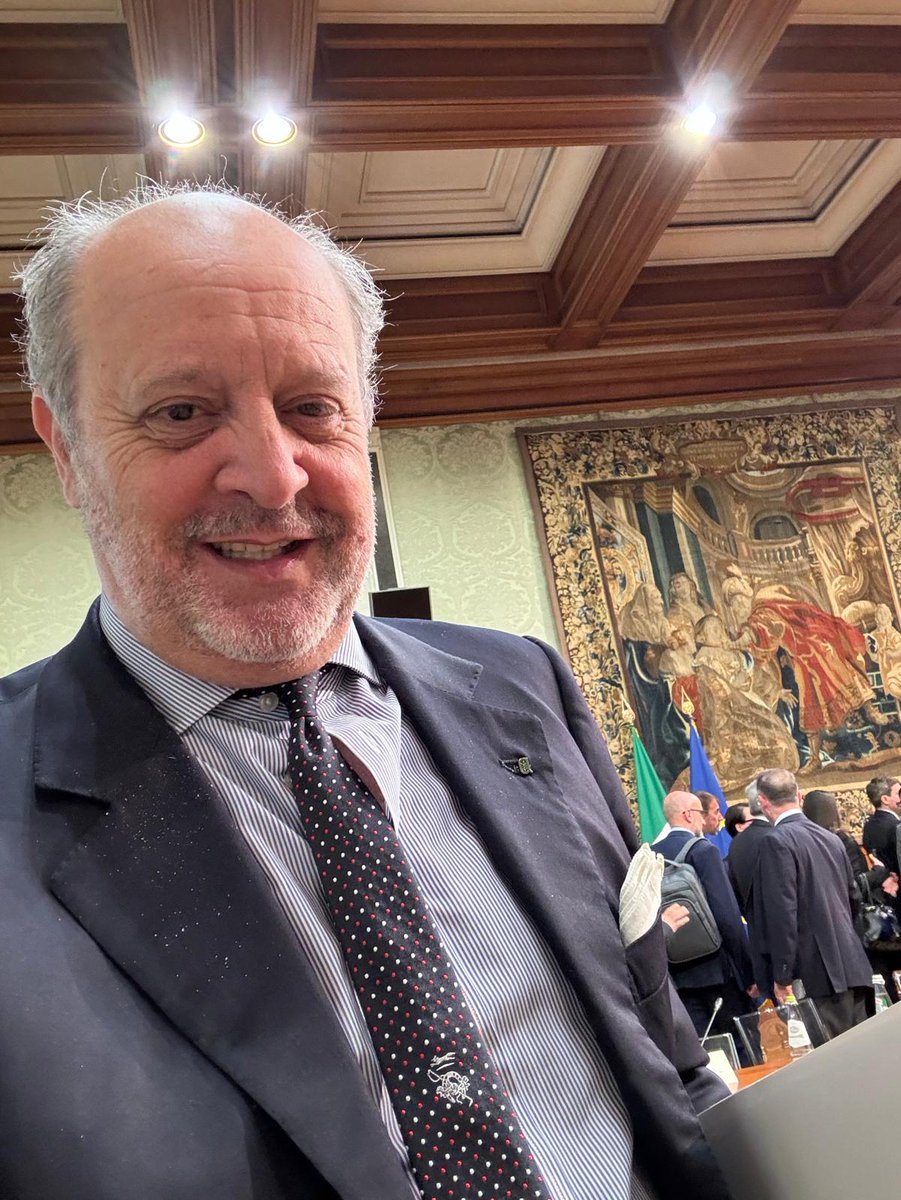 Confagricoltura's tweet photo. 🗣️Il vicepresidente @giordemo ha partecipato alla cabina di regia sul #PianoMattei per l’Africa convocata oggi a @Palazzo_Chigi e presieduta dal vicepremier @Antonio_Tajani.  
💪Sosteniamo l’intento del #governo di attuare il piano in un’ottica strategica e di sviluppo anche per il nostro #Paese.
#Confagricoltura