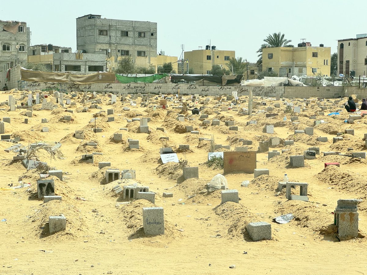 In Nov ⁦@UNICEF⁩ called #Gaza “a graveyard for children”. This month I saw new graveyards in Rafah being constructed. And filled. A military offensive in Rafah?! Rafah: Home to Gaza’s largest remaining hospital & aid agencies’ main access point. Rafah: a city of children