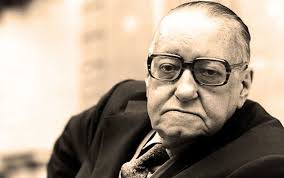 Fallece Alejo Carpentier, escritor cubano #CubaViveEnHistoria <a href="/IleanaMartinHe3/">Ileana Martin Hernández</a> <a href="/IsaRamn3/">Isabel Ramón Castillo</a> <a href="/EvelioHerreraP1/">Evelio Herrera Padron</a> <a href="/DireccinProvi12/">Dirección General de Educación Pinar del Río</a>