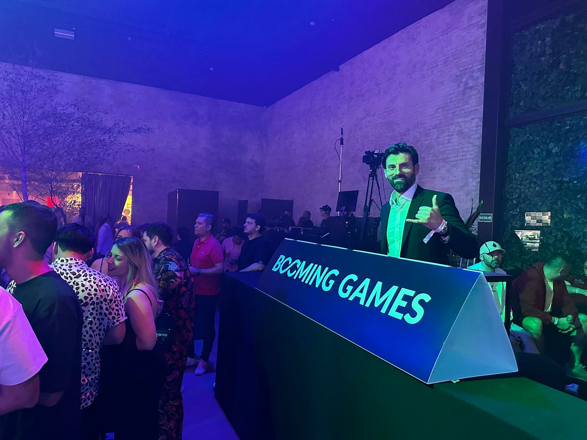 Our Booming team is currently at SiGMA World Americas in São Paulo! We could not imagine a more perfect place to announce the exclusive launch of Ronaldinho Spins, our highly anticipated game now available for Brazilian players on Betano!