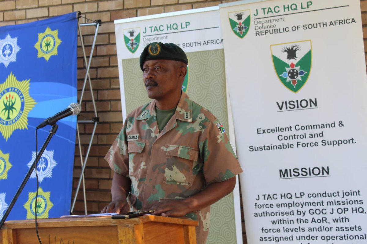 SANDF_ZA's tweet photo. READ || South African National Defence Force, The People’s Defence Force.
https://t.co/7h0DAlFfaL
#SANDF
#JointOperationsDivision
#OperationsPROSPER
#IllegalMining
#SANDFOutreachProgramme https://t.co/mNFPiVTuGY