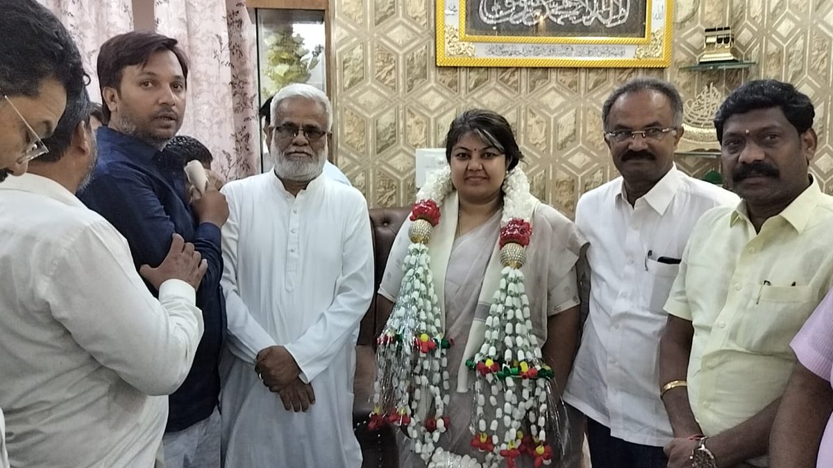 BNMREDDY's tweet photo. ಲೋಕಸಭಾ ಚುನಾವಣಾ ಅಂಗವಾಗಿ ಬೆಂಗಳೂರು ದಕ್ಷಿಣ ಲೋಕಸಭಾ ಕ್ಷೇತ್ರದ ಕಾಂಗ್ರೆಸ್ ಅಭ್ಯರ್ಥಿಯಾದ ಶ್ರೀಮತಿ ಸೌಮ್ಯ ರೆಡ್ಡಿ ಅವರೊಡನೆ ಚುನಾವಣಾ ಪ್ರಚಾರ ಕಾರ್ಯದಲ್ಲಿ ಭಾಗವಹಿಸಲಾಯಿತು.
#RejectTejasvi #SowmyaforSouth #BNMR https://t.co/bx6pz9JcdQ