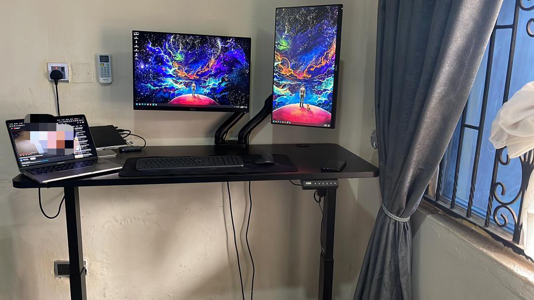Ozaitech's tweet photo. 1.4meter electric sit and stand table delivered 🤘❤️ https://t.co/ylU9GVwzbG