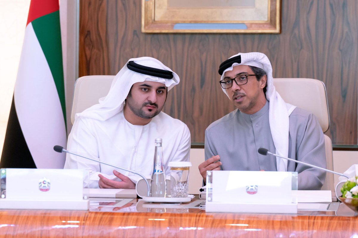 وفي مجلس الوزراء اليوم أقررنا مبلغ 2 مليار درهم لمعالجة الأضرار التي لحقت ببيوت المواطنين ومساكنهم وتم تكليف لجنة وزارية بمتابعة هذا الملف وحصر أضرار المساكن وصرف التعويضات بالتعاون مع بقية الجهات الاتحادية والمحلية. 

وشكلنا في مجلس الوزراء أيضاً اليوم لجنة لحصر أضرار السيول