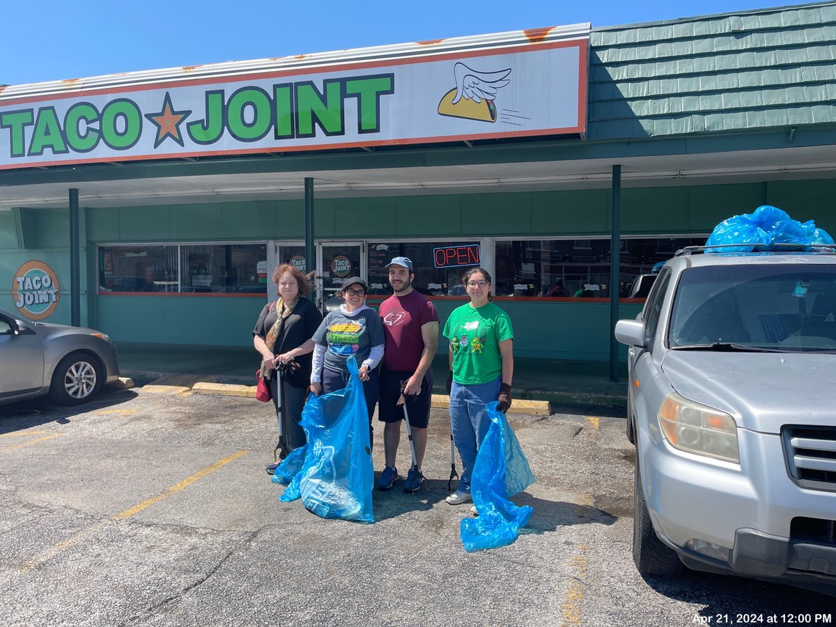 dallascitycode's tweet photo. Thank you to the residents, business owners and Dallas City Councilman Jesse Moreno District 2 office for a successful community clean up!
#WeAreDallaas #EarthDay2024 #KeepDallasBeautiful #TogetherWeCan #MakingADifferenceInTheCommunity #NTXCleanupChallenge #EveryDayIsAGoodDay https://t.co/rgdqMEVukY