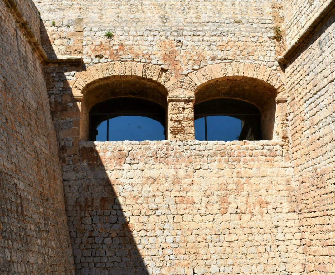 #WednesdayWindows #WindowsOnWednesday #DaltVila #Eivissa #Ibiza