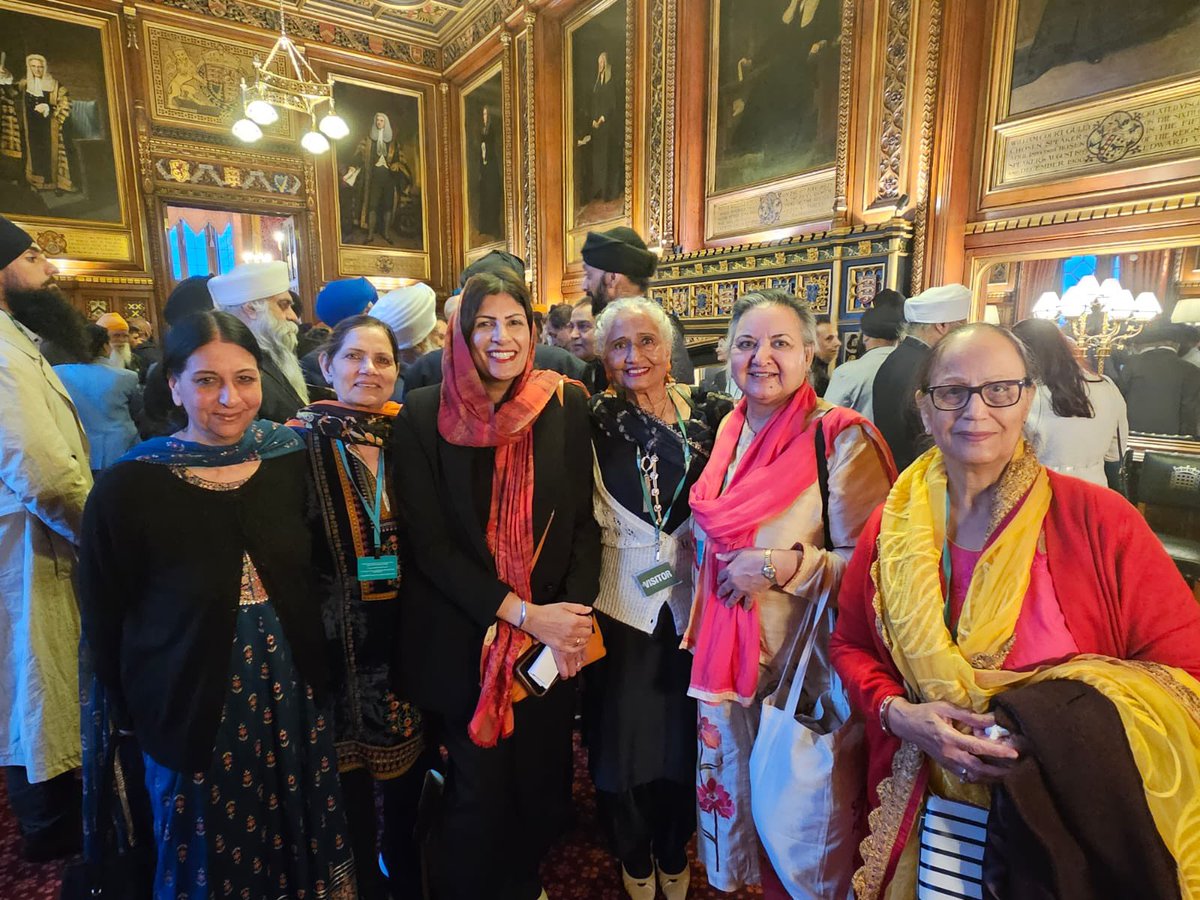 Wonderful to join sikh community at the annual #Vaisakhi event in Speakers house. Thanks to @LindsayHoyle_MP @patmcfaddenmp & @EddieHughes4WN Vaisakhi is a time to reflect on the values on which the Khalsa Panth was founded -defence of freedom, equality, and betterment of all.