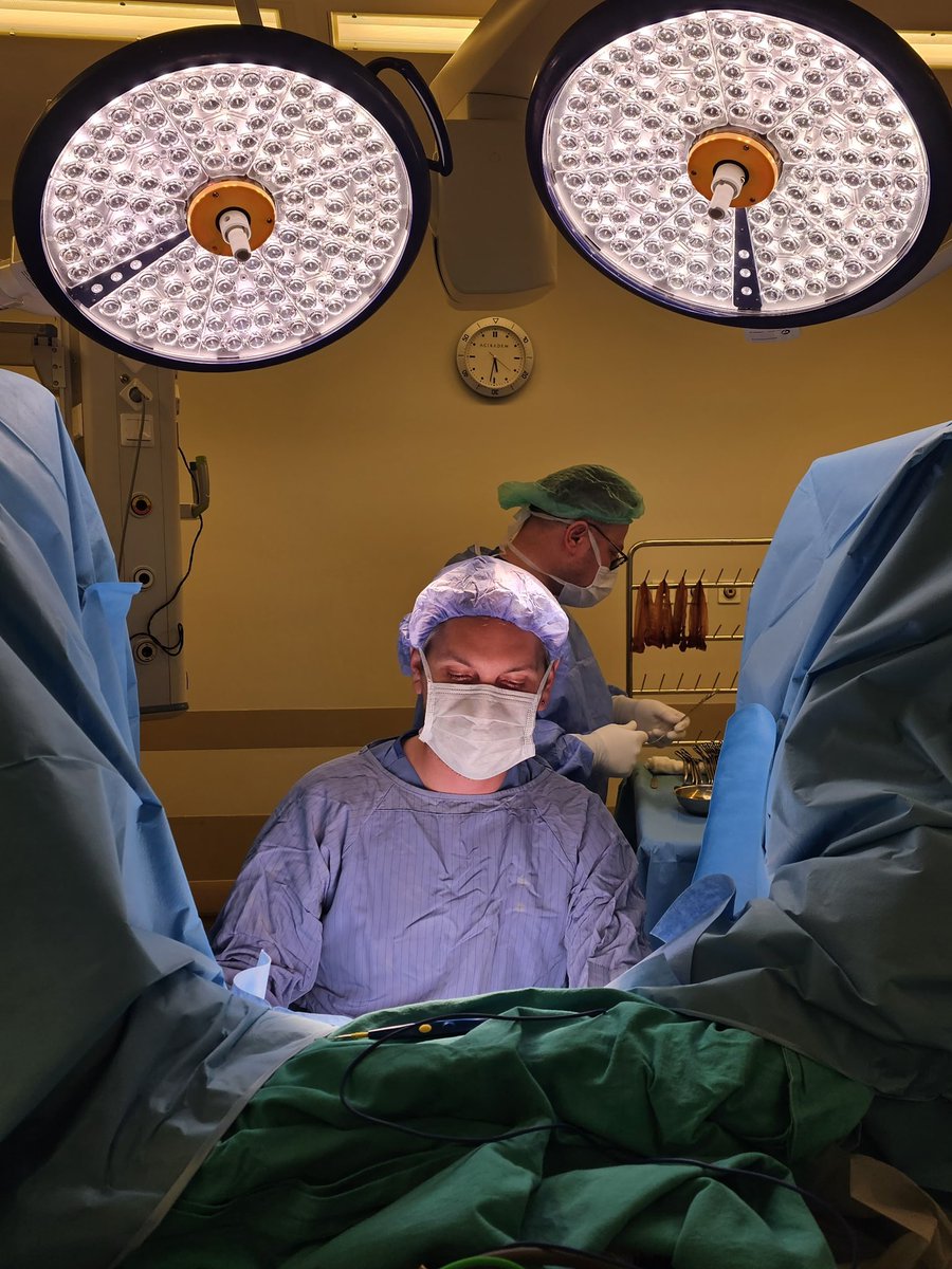 doctor_EC's tweet photo. #TTSS rocks... Thanks to @AntoninoSpin for this brilliant technique. Best solution for me especially for low rectal tumors https://t.co/FGtKKNeylg