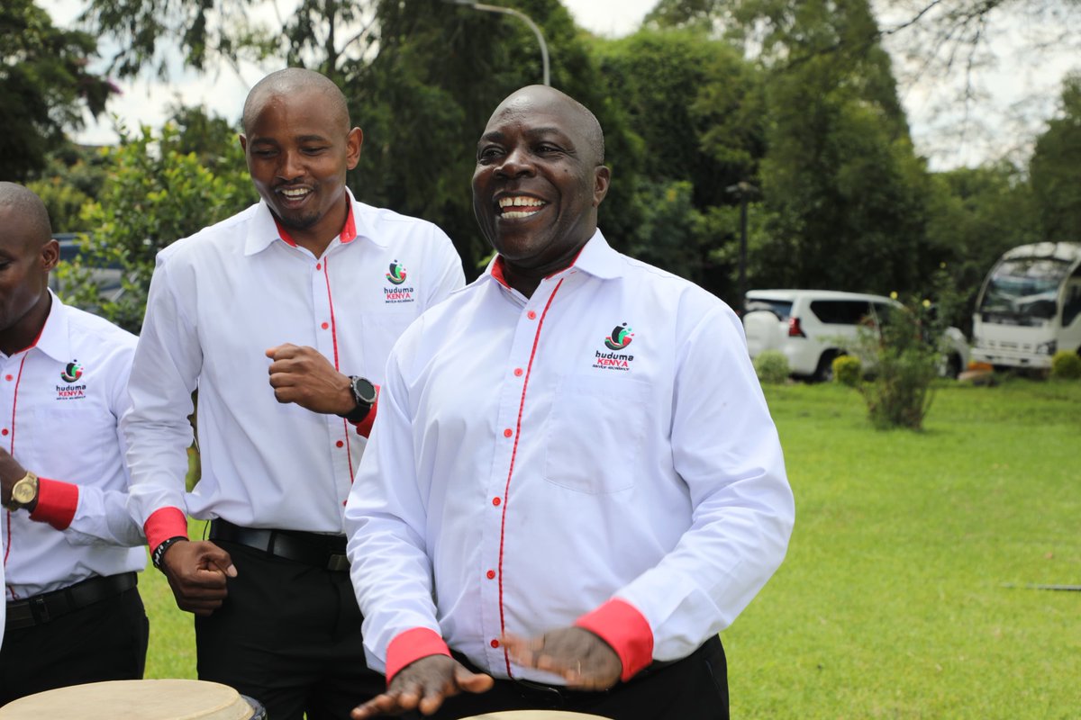 HudumaKenya's tweet photo. Huduma Kenya's choir on the ground for the signing of the MOU at the Kenya School of Government.
#ServiceExcellence #PublicService #Customerfirst #Trainingforexcellence #Serviceexcellencemindset #CentreofPublicExcellence #Transformingmindset #Customercentricserviceculture https://t.co/GowEJdNYaC