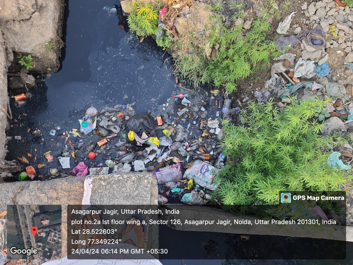 igovindindian's tweet photo. @CeoNoida ,@noida_authority kindly get it done,it is becoming worse day by day. https://t.co/Ds8nNJZtKV