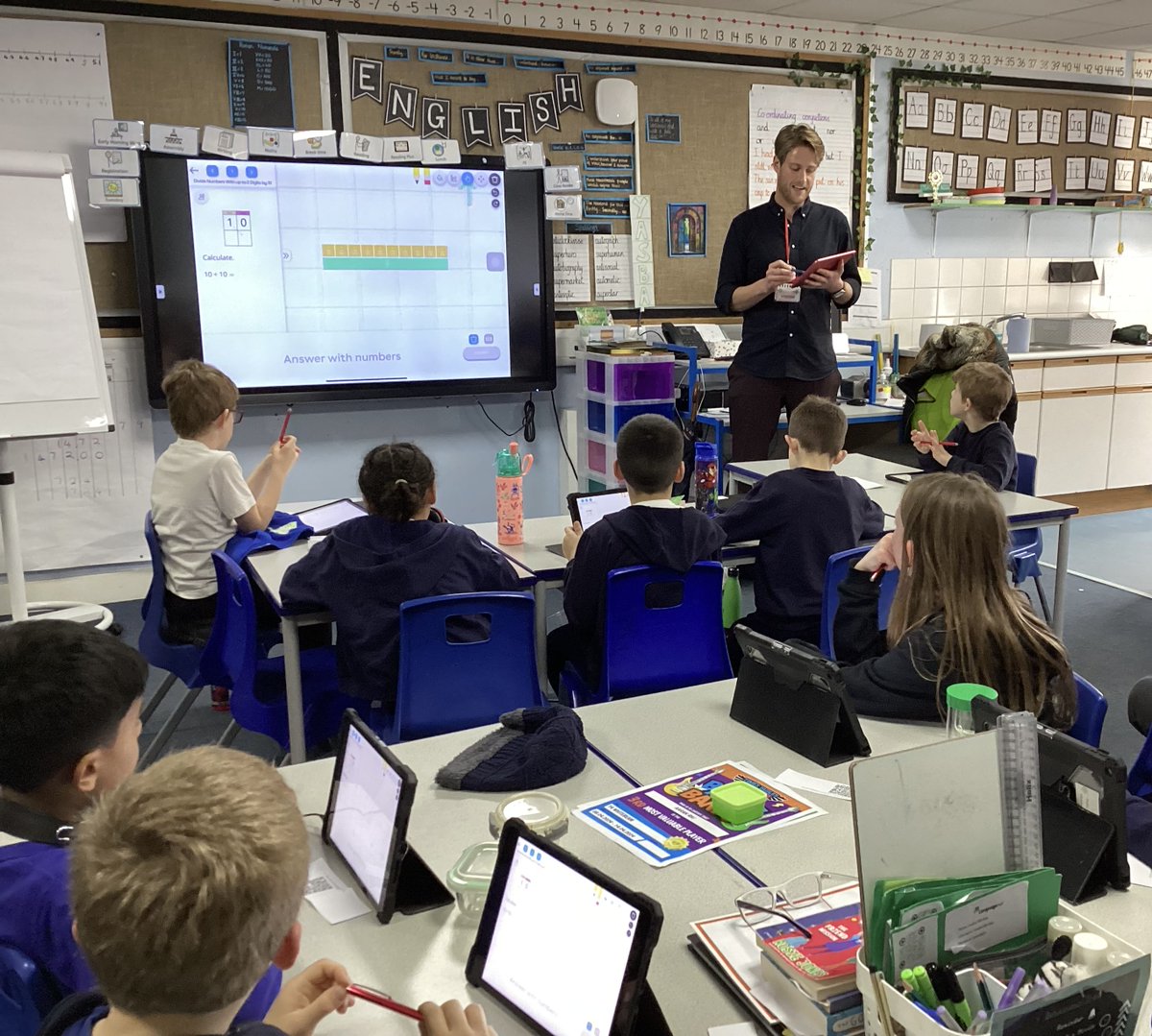 Year 4 had a special visitor, Daniel, from Magma math to demonstrate the Magma app. They had a great time learning how to use the new app, which supported them with their current maths learning of dividing a 2 digit number by 10.@MagmaMath @KentBexleyRTC