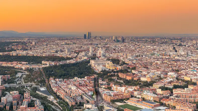 MadridProyecta's tweet photo. 🔎Oferta de viviendas en plataformas de la web. 

Airbnb se va comiendo a Fotocasa e Idealista en cada vez más distritos.

🗨️https://t.co/wkUiJ7Q1An https://t.co/durDWP5uEq