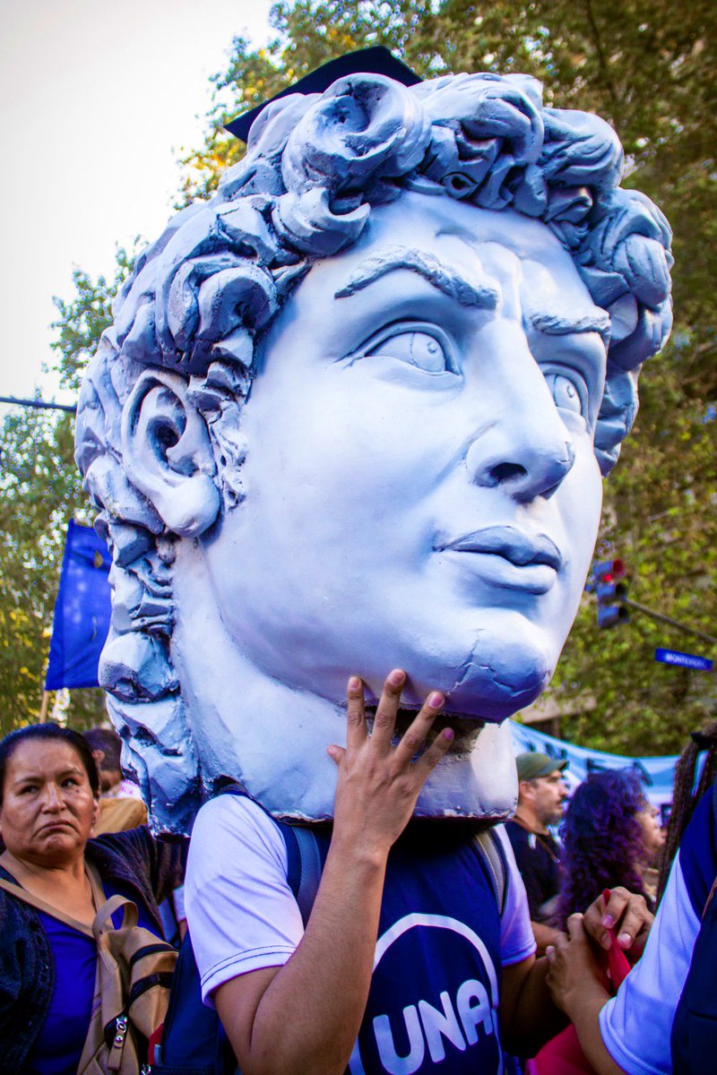 m4tuzalen's tweet photo. Qué IA ni que IA papi, Universidad Nacional de las Artes. https://t.co/KYzTHGtpNk