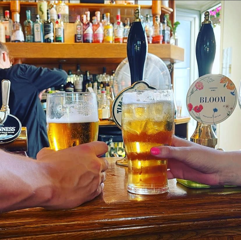 Best two words in the English language: “Cheeky pint?” 😏

#nottinghill #hollandpark #pint #pub #beergarden #beer #craftbeer #wine #food #cheflife #publife #chef #gastropub #rosette