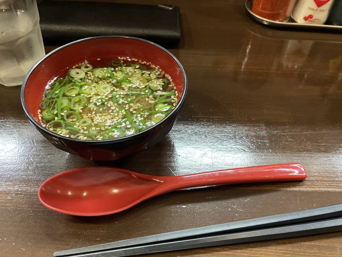 melceldes's tweet photo. 昨日はクッソ久々のSUNZOKキメてきた
朝営業から夜営業に変わって初の来店になっちゃったけど、店長が元気そうだったし、丼は相変わらず超美味くて大満足でした🥰
次はイカ狙って行った夜の後ひ2時の丑三丼を食べに行くぞー！
#SUNZOK https://t.co/tGDqMsayYm