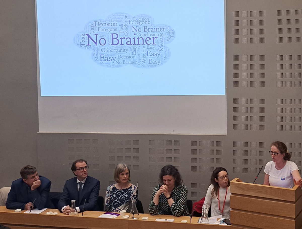 Patient advocate @RichelleFlan effectively outlines why it's a no brainer to implement crucial neurological services. Complex neurodegenerative conditions such as Parkinsons, Huntington's Disease etc are without specialist MDT services. #patientsdeservebetter
