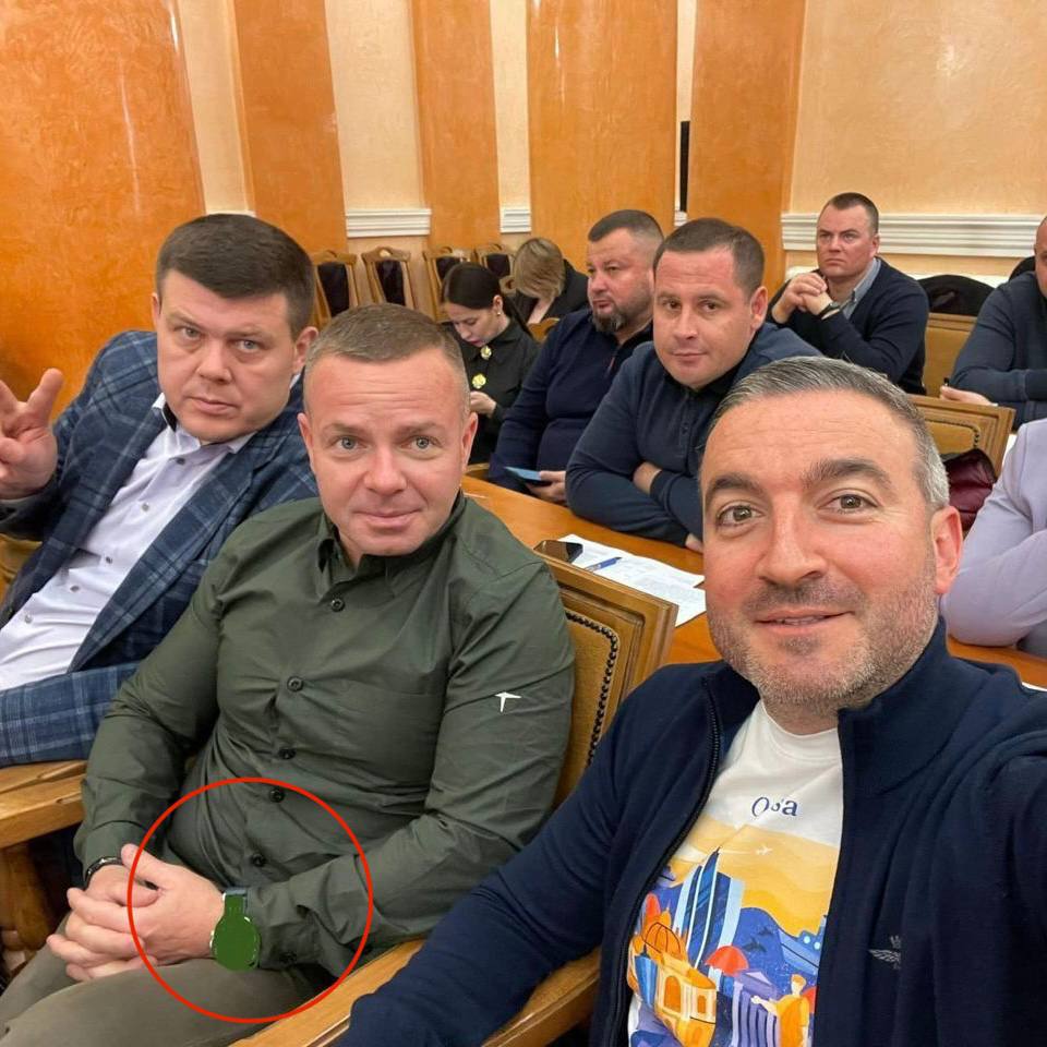An Odessa official, Oleg Sovik, covered up his wristwatch in a photograph. The reason for doing so is open to speculation. #Corruption #Ukraine