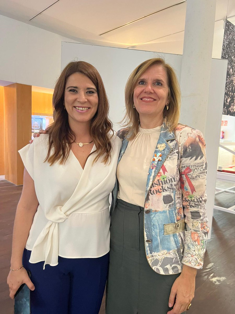 Loyola Investigación tweet media